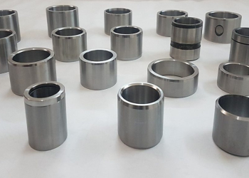 SLEEVES / BUSHES FOR EARTH MOVING MACHINES