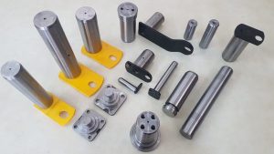 PINS FOR EARTH MOVING MACHINES
