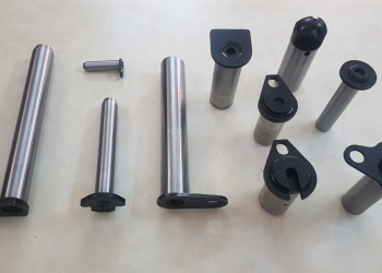 PINS FOR EARTH MOVING MACHINES